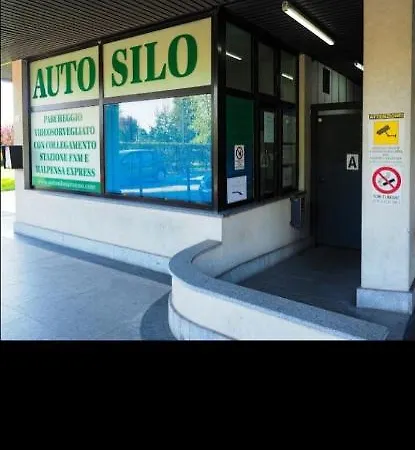 Arcobaleno In Stazione Apartment Saronno Exterior photo